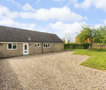 4 bedroom bungalow to rent - Photo 1