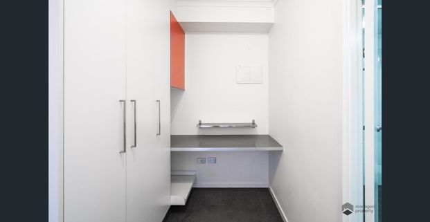 Low Maintenance Apartment in Great Location! - Photo 1