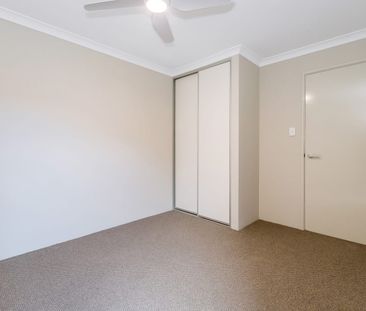 MODERN COASTAL LIVING – STYLISH 4x2 HOME IN PRIME YANCHEP LOCATION - Photo 6