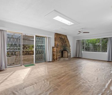 Charming Low-set Brick - Photo 5