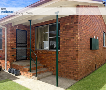 Neat Two Bedroom Unit - Photo 1