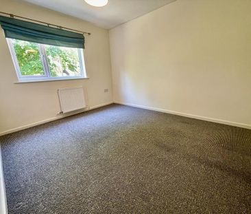 3 bedroom flat to rent - Photo 6