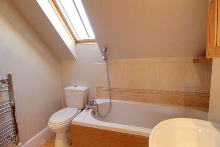 2 bedroom detached house to rent - Photo 4