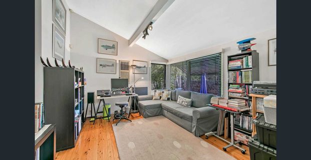 Family Home with Pool and Multiple Living Areas in a Quiet Carlingford Pocket - Photo 1