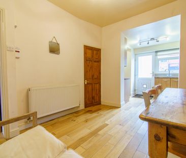 21 Newborough Street - Photo 3