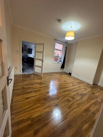 4 Bed Terraced House, Marshall Street, LE3 - Photo 4