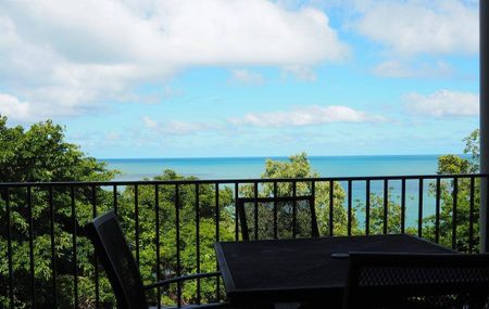 FURNISHED STUDIO WITH BEACHFRONT VIEWS (3 MONTH LEASE) - Photo 4