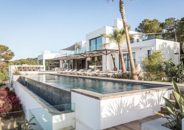 8 bedroom luxury Villa for rent in Roca Llisa, Spain