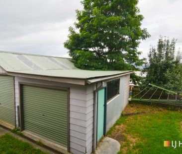 AFFORDABLE FAMILY HOME - Photo 6