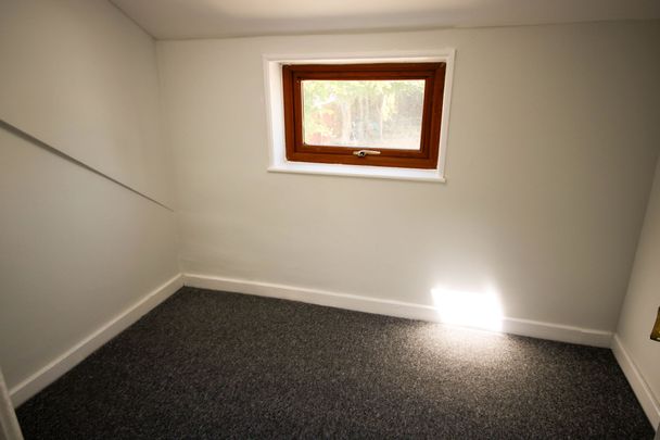 Plough Hill Road, Nuneaton, CV10 - Photo 1