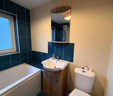 3 bedroom detached house to rent - Photo 5