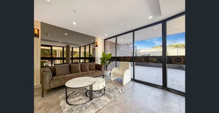 SUPERBLY APPOINTED 3 BEDROOM APARTMENT WITH 2 CARSPACES - Photo 2
