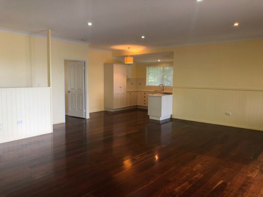 COASTAL LIVING WITH SPACE, PRIVACY & OCEAN BREEZES � YOUR MOORE PARK BEACH ESCAPE - Photo 1