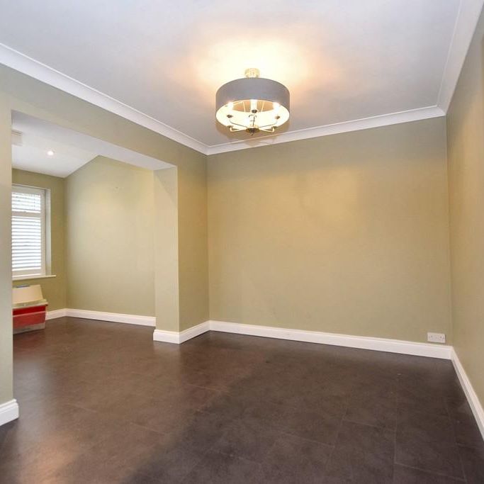 3 bedroom semi-detached house to rent - Photo 1