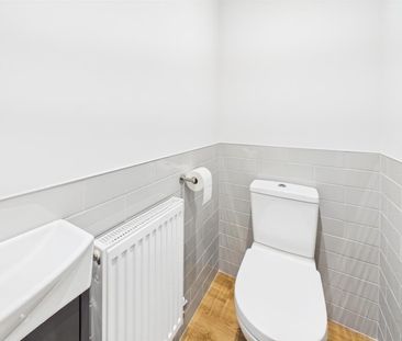3 BED House To rent - Photo 4