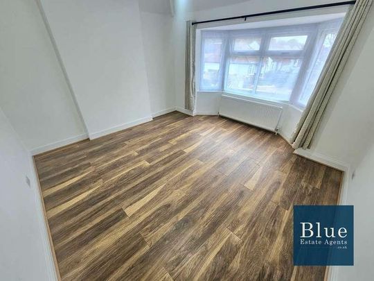 Berkeley Waye, Hounslow, TW5 - Photo 1