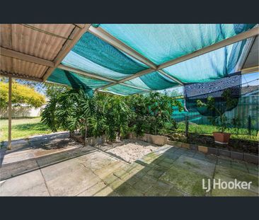 14 Birrell Place, Gosnells, WA 6110 - Photo 5