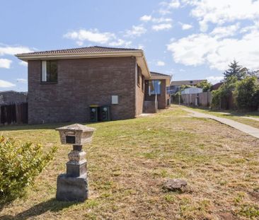 Family Home - Photo 6