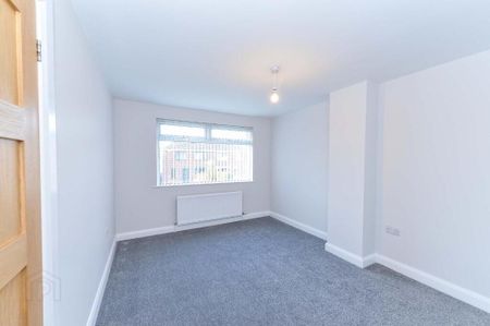 52 Cumberland Park, Dundonald, Belfast, BT16 2AZ - Photo 5