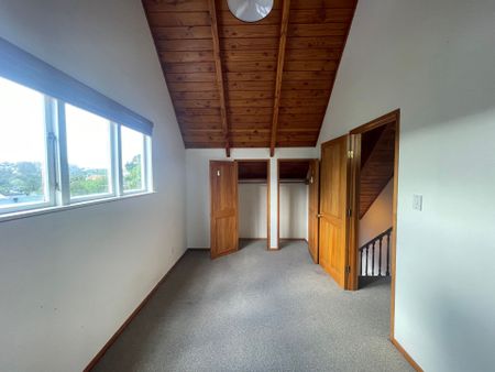 Beautiful Bungalow in the Heart of Remuera - Photo 4