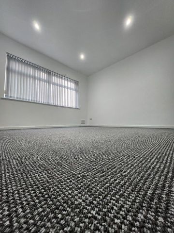 3 Bed Semi-Detached House, Four Acres, BS13 - Photo 4