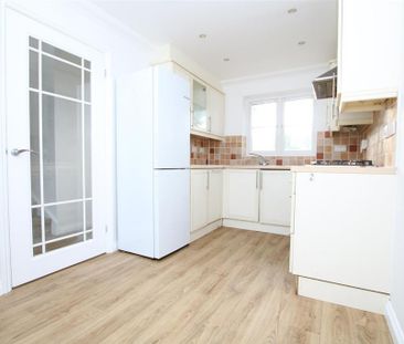 2 bedroom end of terrace house to rent - Photo 4