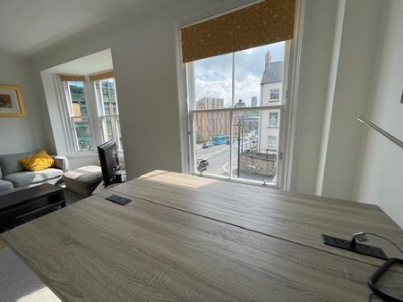 6 bedroom private hall to rent - Photo 2