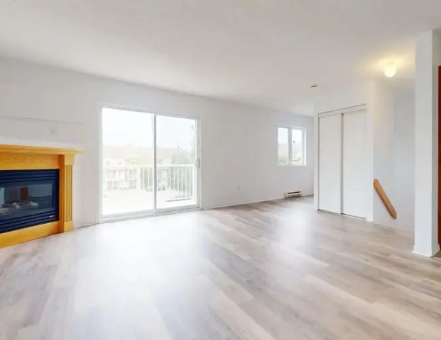 Gatineau Rentals Central Sector ( Hull / Mont-Bleu / Hautes-Plaines ) | 125 Boulevard du Mont-Bleu, Hull - Photo 1