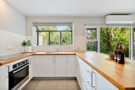 Sublime in Te Atatu South - Photo 5