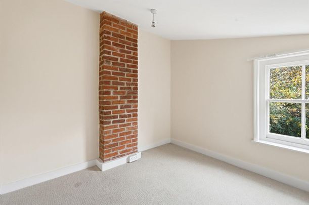 3 bedroom townhouse to rent - Photo 1