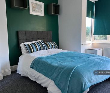 1 bedroom in a house share to rent - Photo 3