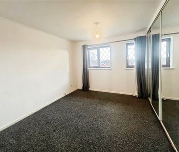 Logan Close, Wolverhampton, West Midlands, WV10 - Photo 2