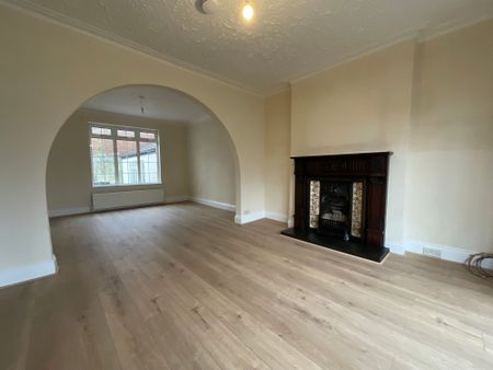 16 Shandarragh Park, Belfast, BT15 5FJ - Photo 3