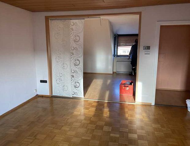 Sanierte 2-Raum-Dachgeschosswohnung in Mannheim Sandhofen - Foto 1