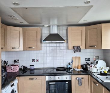 Room in a Shared Flat, Mast Quay, SE18 - Photo 6