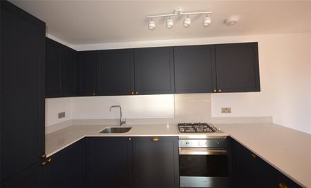 East Street, Epsom, Surrey, KT17 1EB - Photo 4