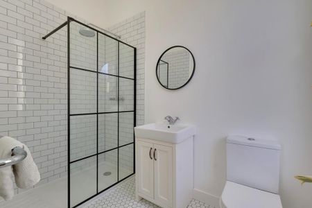 5 bedroom semi-detached house to rent - Photo 5