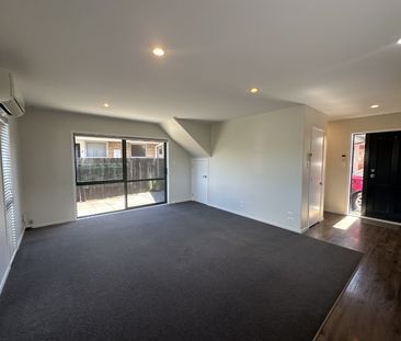 Modern 2 Double Bedroom 2 Storey Townhouse - Photo 5