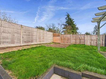 St Michaels Road, Long Stratton, NR15 - Photo 4