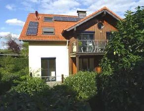 Hier bleiben keine Wünsche offen! Tolle Wohnung mit vielen Extras! - Foto 1