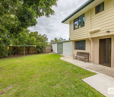 Spacious home with Room for the Boat & Caravan - Photo 2