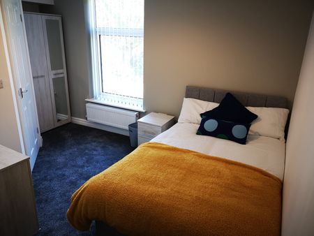 Double En-Suite Rooms – All Bills Included! - Photo 5