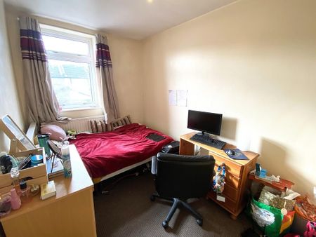 3 bedroom terraced house to rent - Photo 5