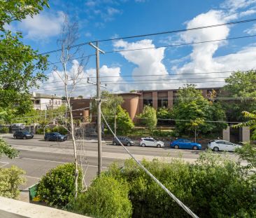 “Studio Living in the Heart of St Kilda” - Photo 4