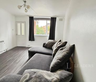 2 bedroom flat to rent - Photo 2