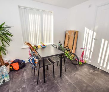 3 bedroom detached house to rent - Photo 3