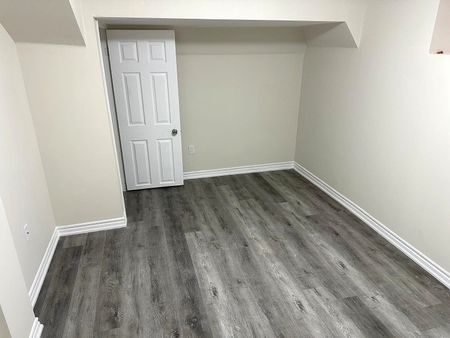 For Lease - 3266 MINTWOOD Circle Unit# BASEMENT, Oakville, Ontario - Photo 5