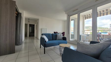 Location Appartement 3 pièces 63m² CANNES 06150 - Photo 2
