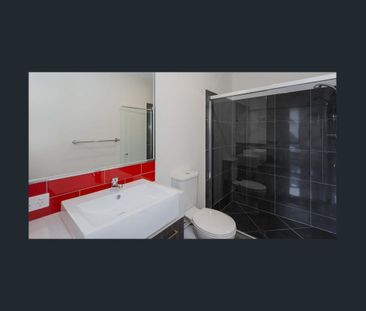 Single Story Lowset Home - Photo 5