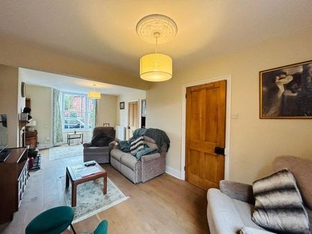 Arthur Road, Stratford-upon-Avon, CV37 - Photo 4